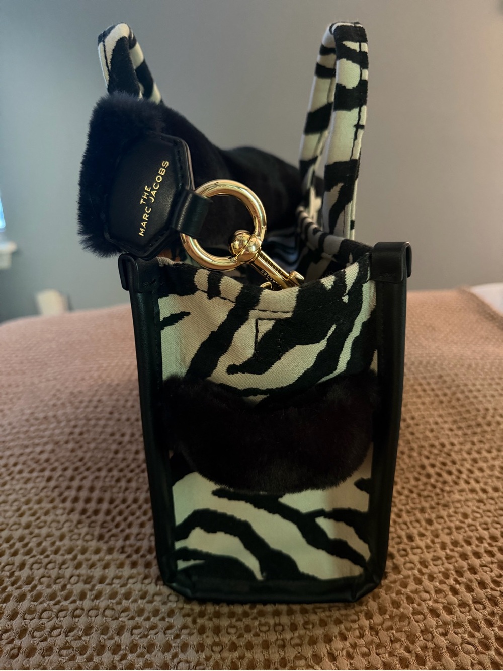 Marc Jacob’s “Year of the Tiger” Tote Bag - Picture 4 of 7